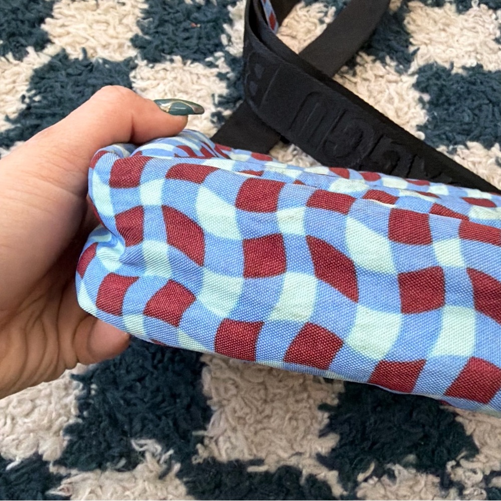 Baggu Wavy Blue Gingham Camera Crossbody - Picture 4 of 8